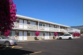 Plaza Motel