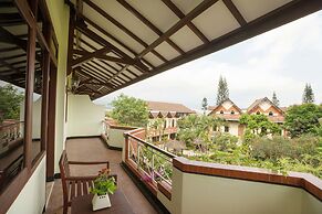 Royal Hotel and Villa Batu