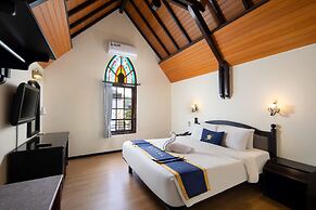 Royal Hotel and Villa Batu