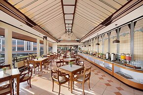 Royal Hotel and Convention Tretes