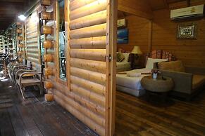 Loghome Boutique