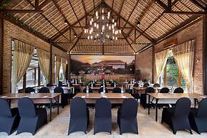 Royal Hotel and Villa Trawas