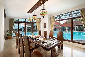 Royal Hotel and Villa Trawas