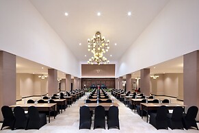 Royal Hotel and Villa Trawas