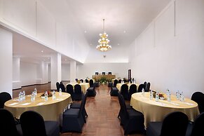 Royal Hotel and Villa Trawas