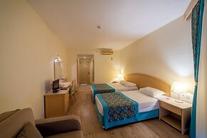 Aska Just In Beach – All Inclusive