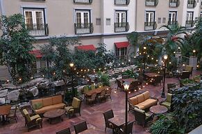 Woolley's Classic Suites Denver Airport