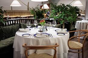 Radisson Collection Hotel, Old Mill Belgrade