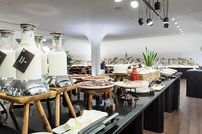 Radisson Collection Hotel, Old Mill Belgrade