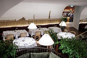Radisson Collection Hotel, Old Mill Belgrade