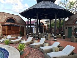 Caille Blanc Villa & Hotel - Adults Only