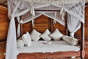 Caille Blanc Villa & Hotel - Adults Only