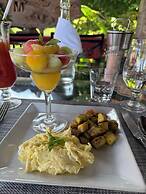 Caille Blanc Villa & Hotel - Adults Only