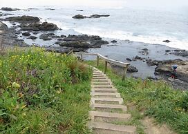 Oceanfront Inn at Shelter Cove