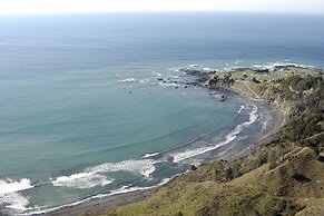 Oceanfront Inn at Shelter Cove
