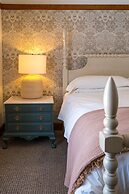 Maxwelton Braes Lodge and Golf Course