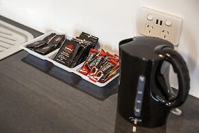 Nightcap at Balaclava Hotel