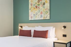 Nightcap at Balaclava Hotel