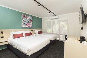 Nightcap at Balaclava Hotel