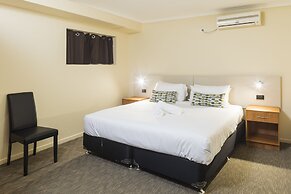 Nightcap at Balaclava Hotel