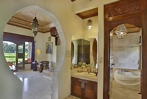 Green Field Hotel and Restaurant