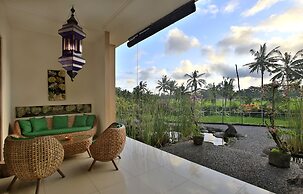 Green Field Hotel and Restaurant