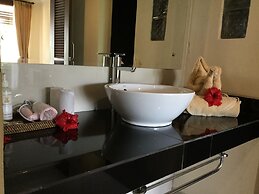 Green Field Hotel and Restaurant