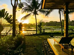 Green Field Hotel and Restaurant