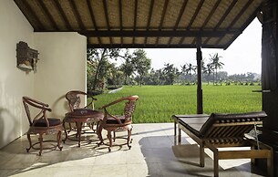 Green Field Hotel and Restaurant