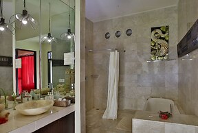 Green Field Hotel and Restaurant