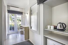 Nightcap at Skyways Hotel