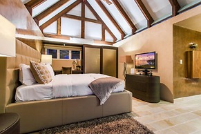 Ceblue Luxury Villas