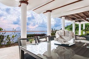 Ceblue Luxury Villas