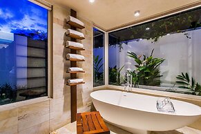 Ceblue Luxury Villas