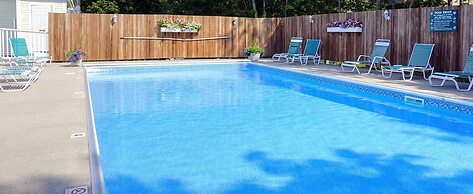 Cromwell Harbor Motel