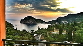 CNic Paleo ArtNouveau - Adults Only