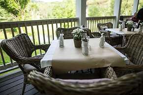 On The River Inn