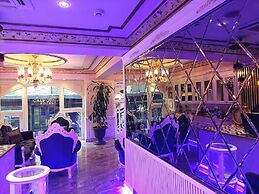 Leyenda Hotel
