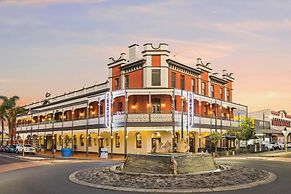 Rose Hotel & Motel
