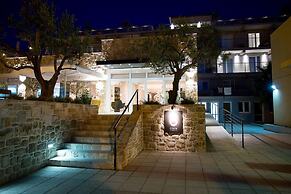 Hotel Osam