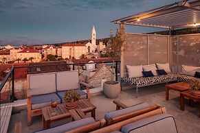 Hotel Osam