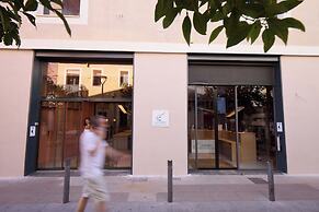 Latroupe Poblenou Beach