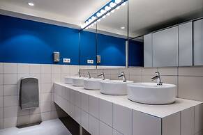 Latroupe Poblenou Beach