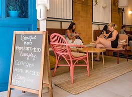 Latroupe Poblenou Beach