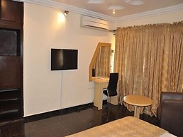 Solitude Hotel Yaba