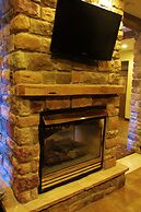 Crystal Springs Inn and Suites