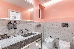 Relais Trevi 95 Boutique Hotel