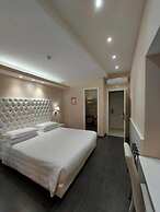 Relais Trevi 95 Boutique Hotel