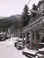 Historic Windsor Hotel