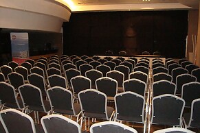 Rayentray Grand Hotel